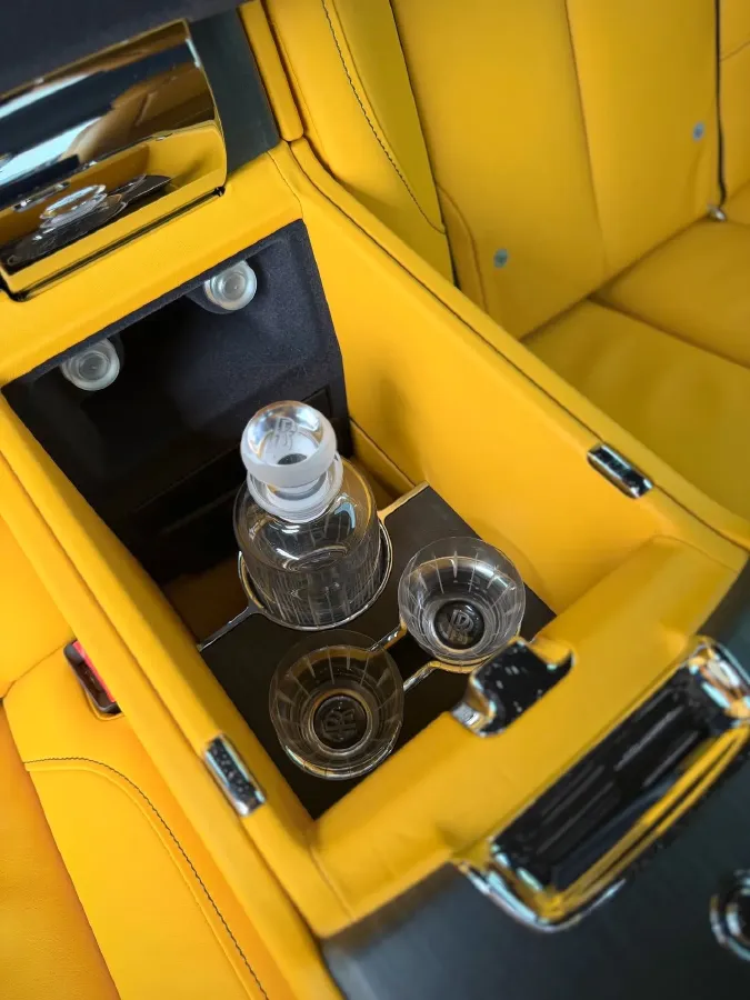 2018 Rolls-Royce Cullinan 6.7T 571HP V12 8AT,autocango,china used car exporter,china ev exporter,chinese used car exporter,chinese used ev exporter