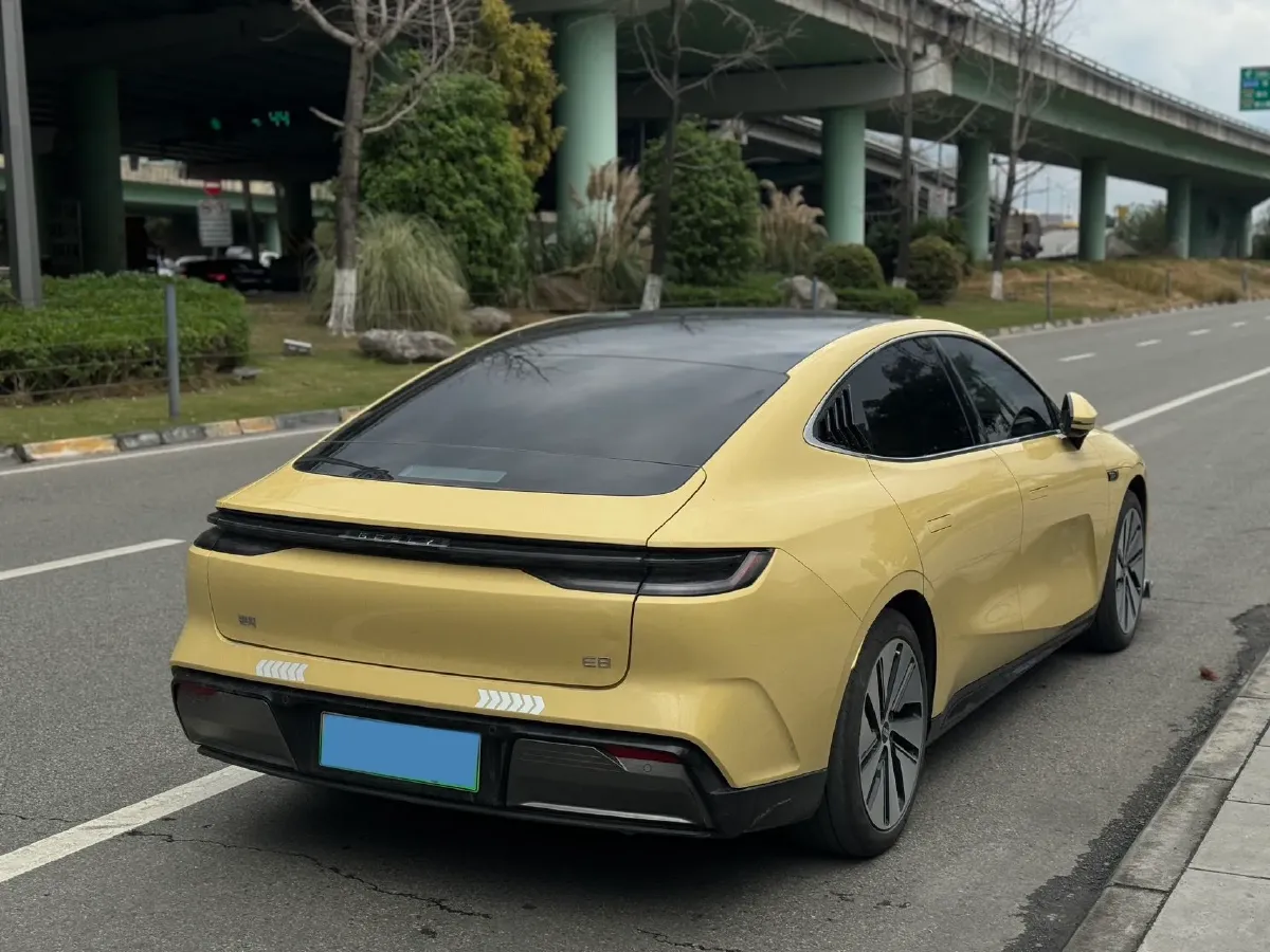 2024 Geely Galaxy E8 BEV 76KWH,autocango,china used car exporter,china ev exporter,chinese used car exporter,chinese used ev exporter