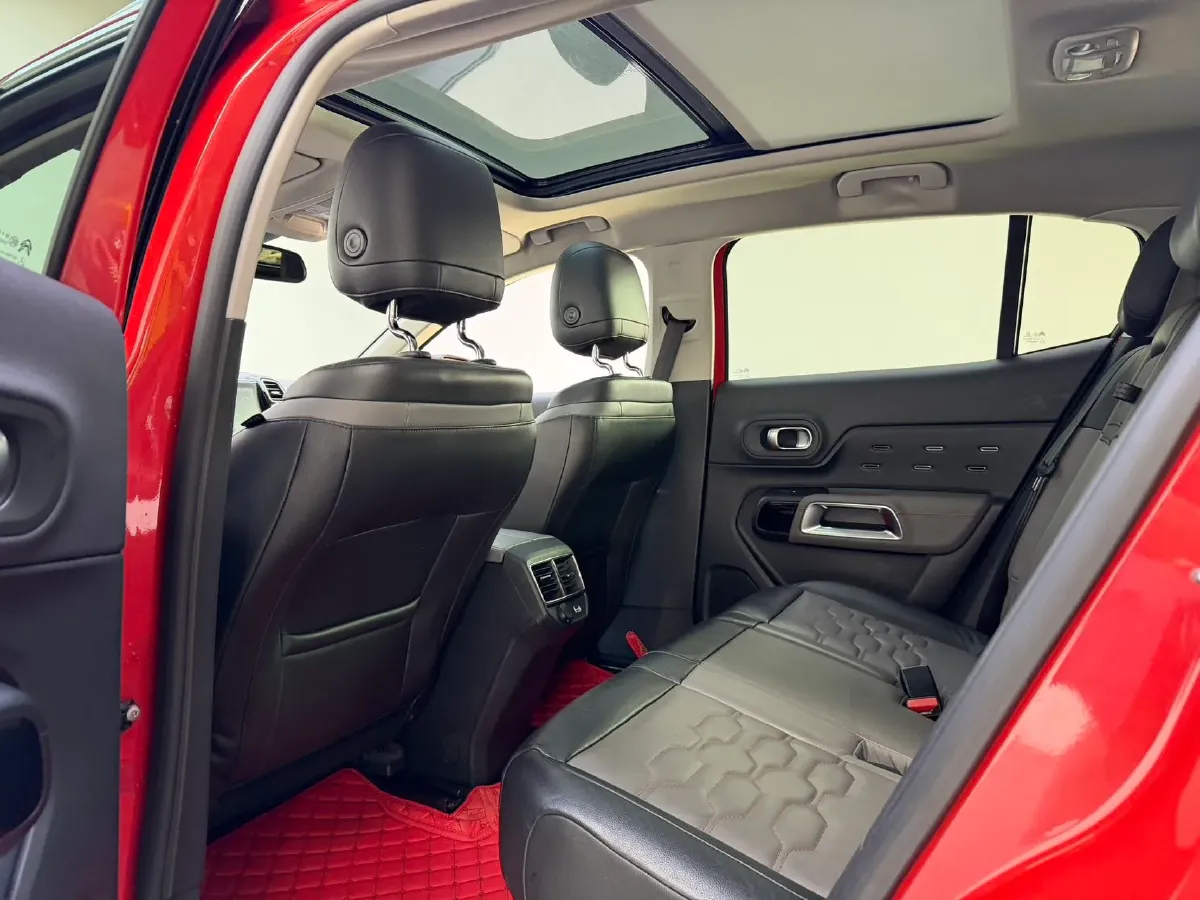 2017 Citroen C5 Aircross 1.6T 167HP L4 6AT,autocango,china used car exporter,china ev exporter,chinese used car exporter,chinese used ev exporter