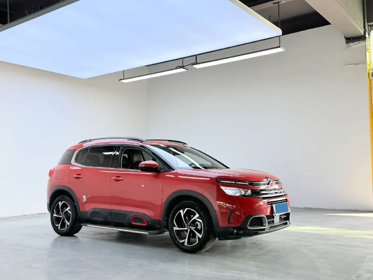 2017 Citroen C5 Aircross 1.6T 167HP L4 6AT,autocango,china used car exporter,china ev exporter,chinese used car exporter,chinese used ev exporter