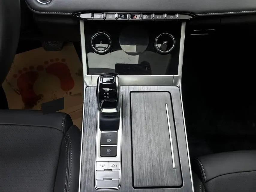 2022 Chery Tiggo 7 Plus 1.5T 156HP L4 CVT,autocango,china used car exporter,china ev exporter,chinese used car exporter,chinese used ev exporter