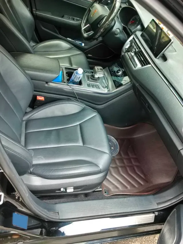 2020 HongQi H5 1.8T 197HP L4 6AT,autocango,china used car exporter,china ev exporter,chinese used car exporter,chinese used ev exporter