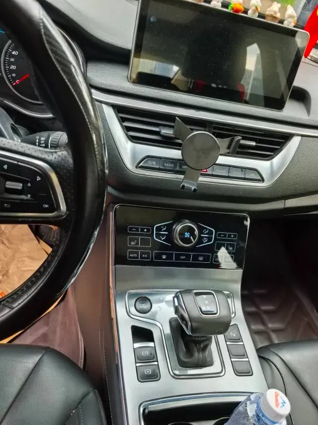 2020 HongQi H5 1.8T 197HP L4 6AT,autocango,china used car exporter,china ev exporter,chinese used car exporter,chinese used ev exporter