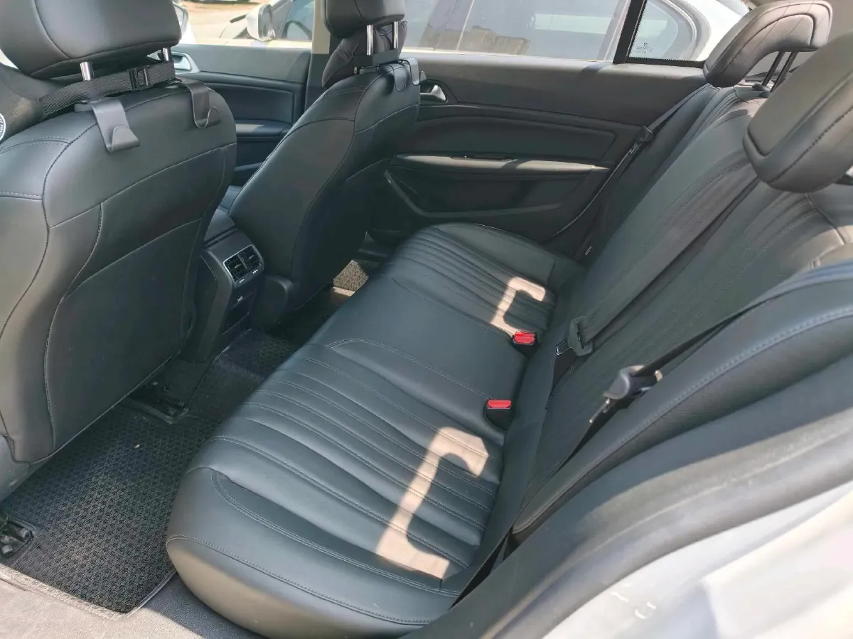 2022 Peugeot 408 1.6T 170HP L4 6AT,autocango,china used car exporter,china ev exporter,chinese used car exporter,chinese used ev exporter