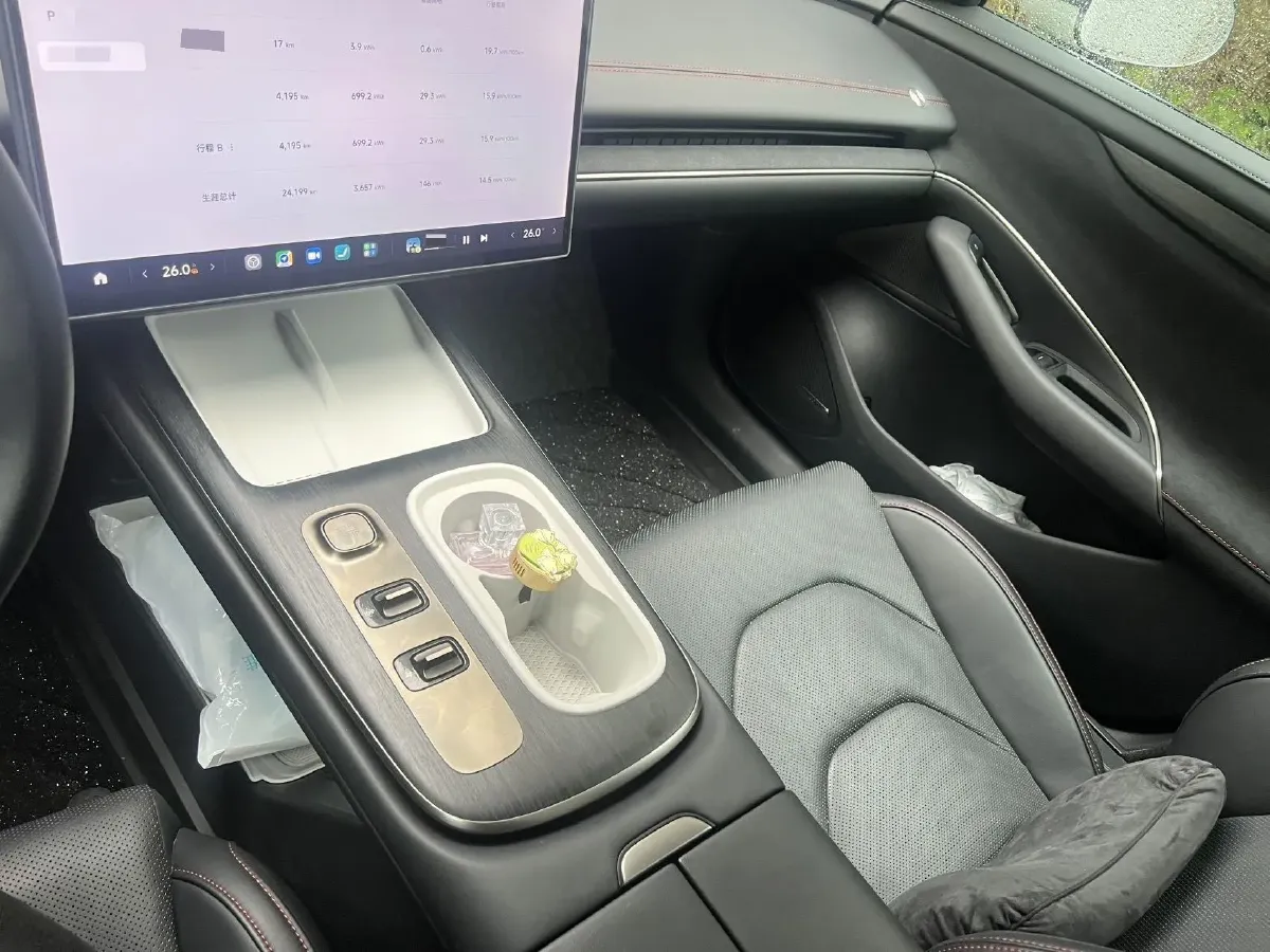 2024 MI SU7 BEV 73.6KWH,autocango,china used car exporter,china ev exporter,chinese used car exporter,chinese used ev exporter