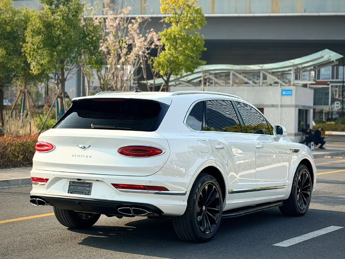 2022 Bentley Bentayga 4.0T 550HP V8 8AT,autocango,china used car exporter,china ev exporter,chinese used car exporter,chinese used ev exporter