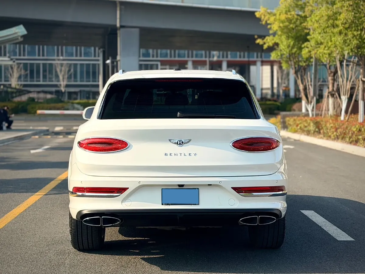 2022 Bentley Bentayga 4.0T 550HP V8 8AT,autocango,china used car exporter,china ev exporter,chinese used car exporter,chinese used ev exporter