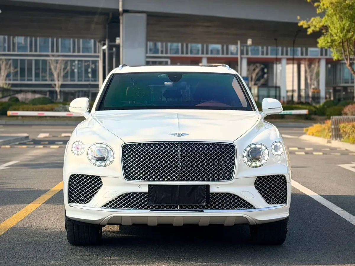 2022 Bentley Bentayga 4.0T 550HP V8 8AT,autocango,china used car exporter,china ev exporter,chinese used car exporter,chinese used ev exporter