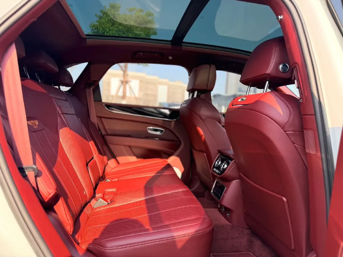 2022 Bentley Bentayga 4.0T 550HP V8 8AT,autocango,china used car exporter,china ev exporter,chinese used car exporter,chinese used ev exporter