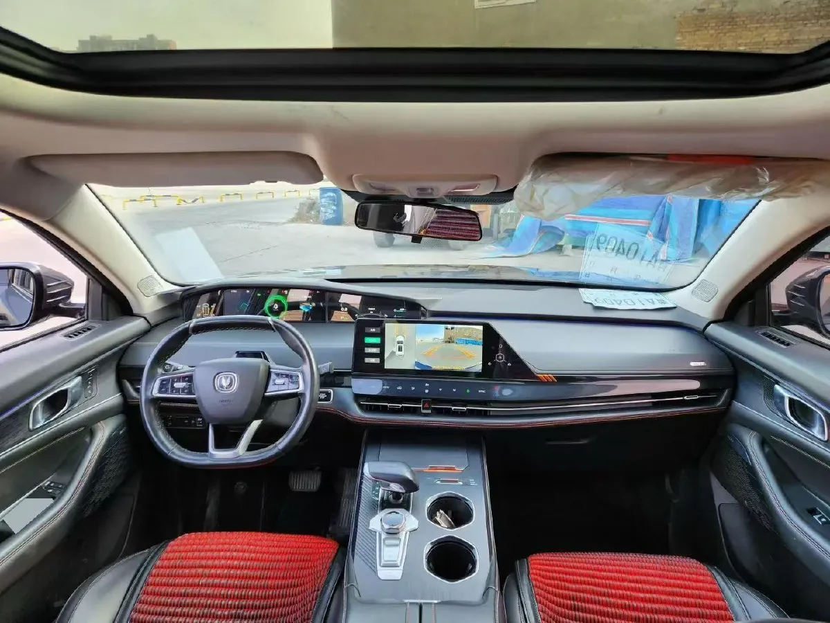 2021 ChangAn UNI-K 2.0T 233HP L4 8AT,autocango,china used car exporter,china ev exporter,chinese used car exporter,chinese used ev exporter