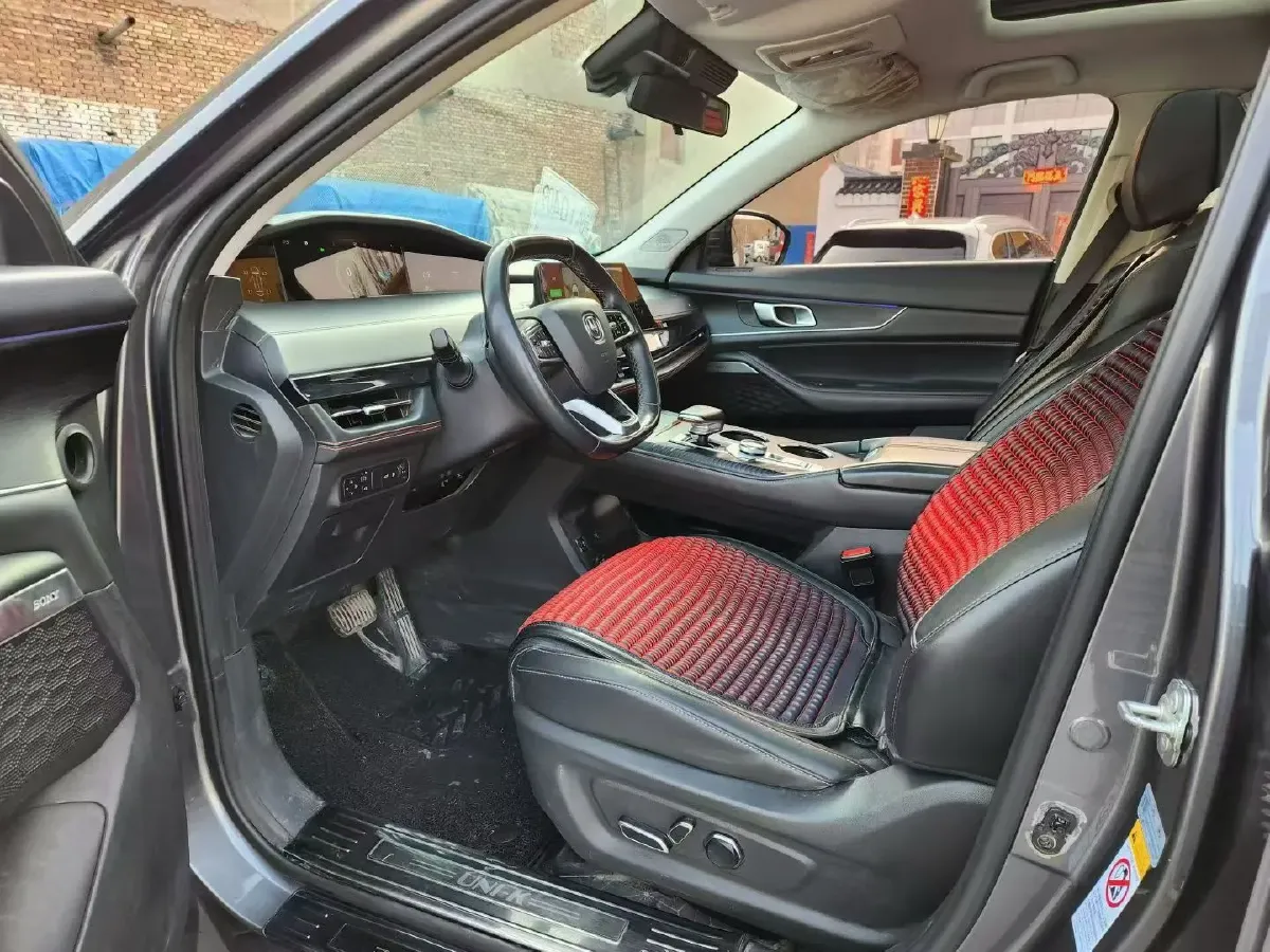 2021 ChangAn UNI-K 2.0T 233HP L4 8AT,autocango,china used car exporter,china ev exporter,chinese used car exporter,chinese used ev exporter