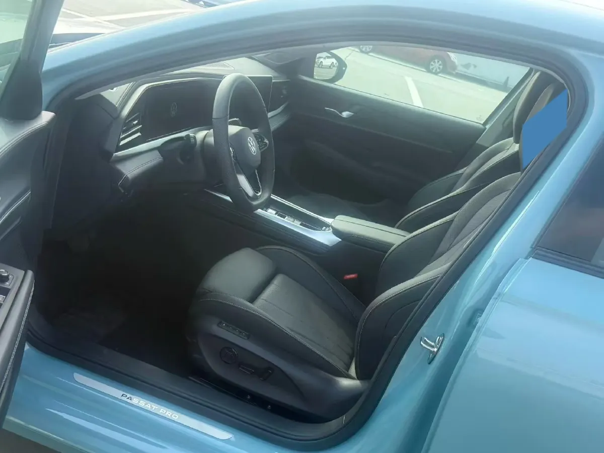 2025 Volkswagen Passat 2.0T 220HP L4 7DCT,autocango,china used car exporter,china ev exporter,chinese used car exporter,chinese used ev exporter