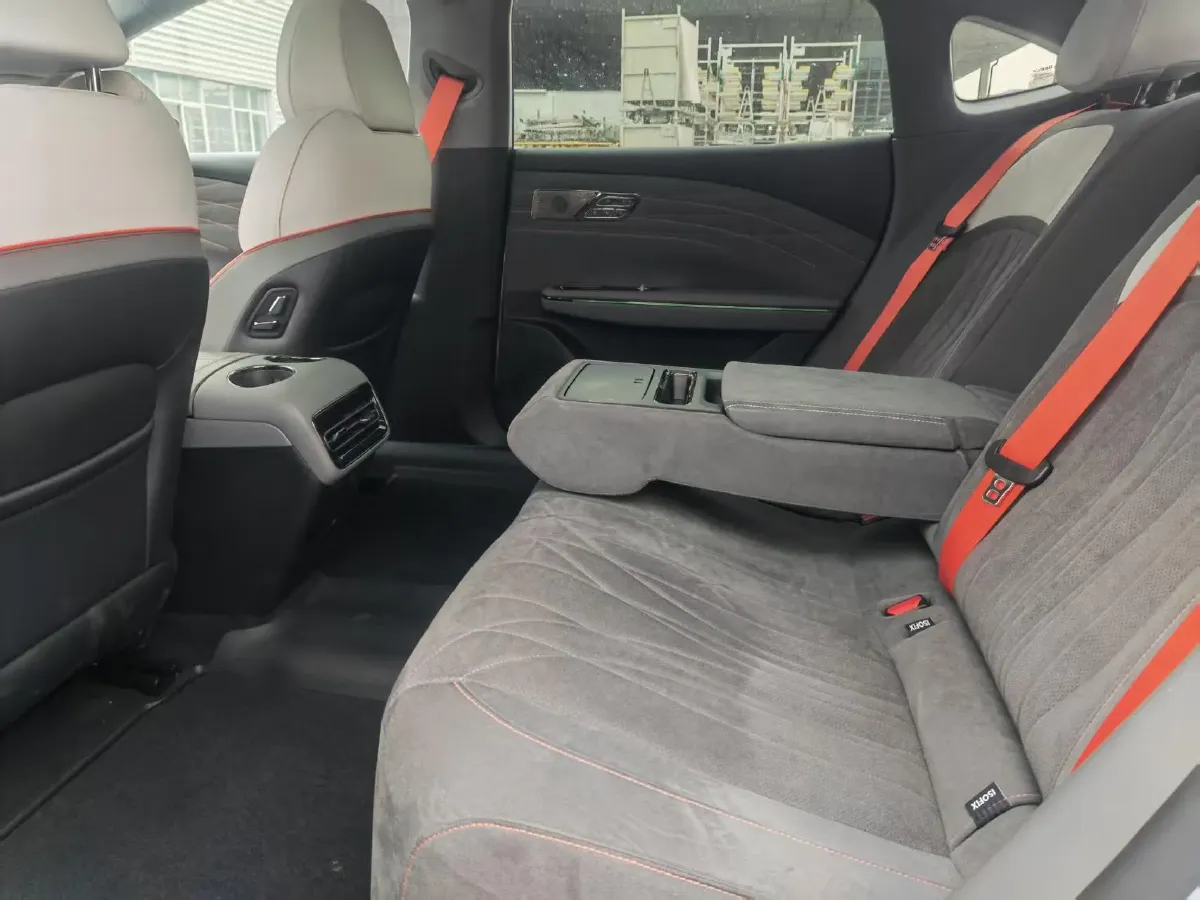 2025 Dongfeng PaLaSuo 2.0T 228HP L4 8AT,autocango,china used car exporter,china ev exporter,chinese used car exporter,chinese used ev exporter