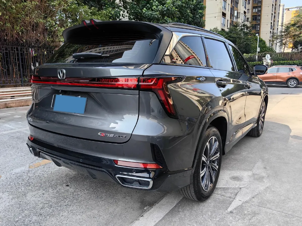 2025 ChangAn CS75 Plus 1.5T 188HP L4 8AT,autocango,china used car exporter,china ev exporter,chinese used car exporter,chinese used ev exporter