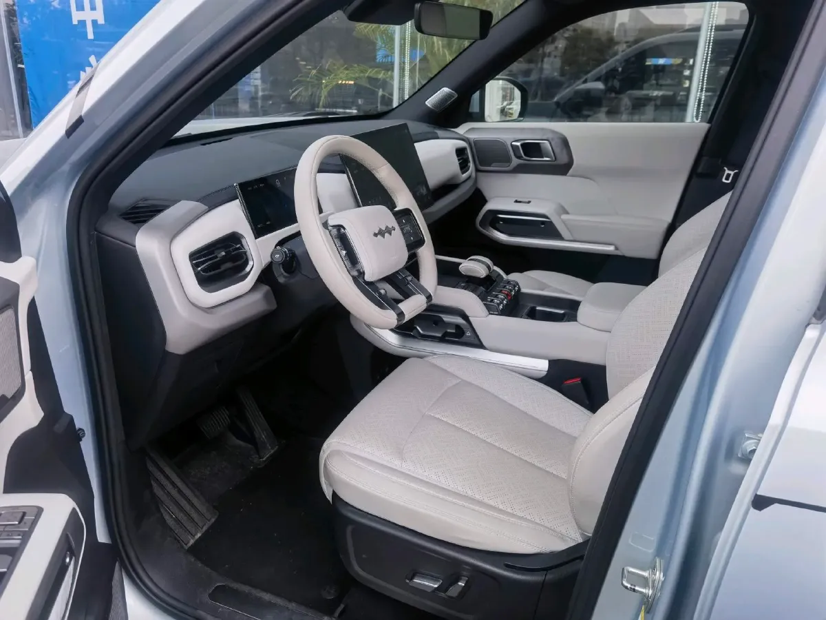 2025 FangChengBao Tai 3 BEV,autocango,china used car exporter,china ev exporter,chinese used car exporter,chinese used ev exporter