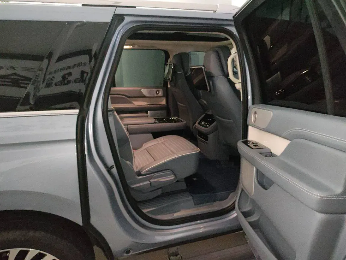 2020 Lincoln Navigator 3.5T 388HP V6 10AT,autocango,china used car exporter,china ev exporter,chinese used car exporter,chinese used ev exporter