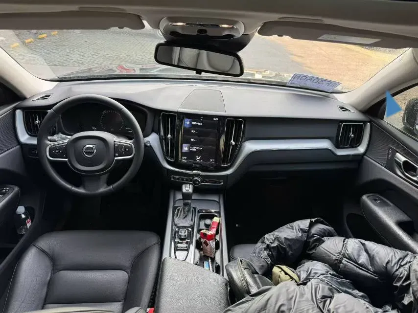 2018 Volvo XC60 2.0T 254HP L4 8AT,autocango,china used car exporter,china ev exporter,chinese used car exporter,chinese used ev exporter