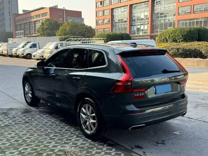 2018 Volvo XC60 2.0T 254HP L4 8AT,autocango,china used car exporter,china ev exporter,chinese used car exporter,chinese used ev exporter