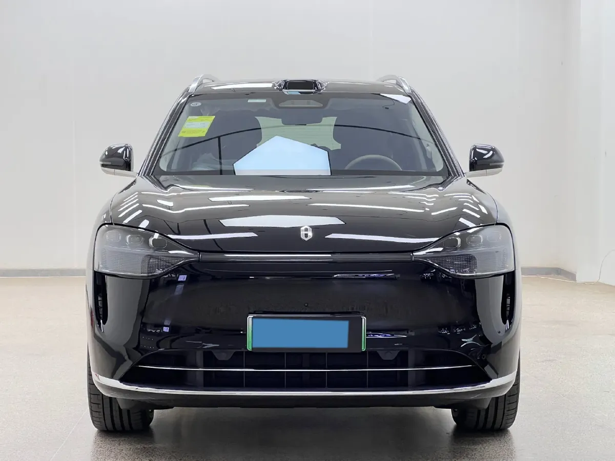2025 AITO AITO M9 REEV 160HP REEV 52KWH,autocango,china used car exporter,china ev exporter,chinese used car exporter,chinese used ev exporter