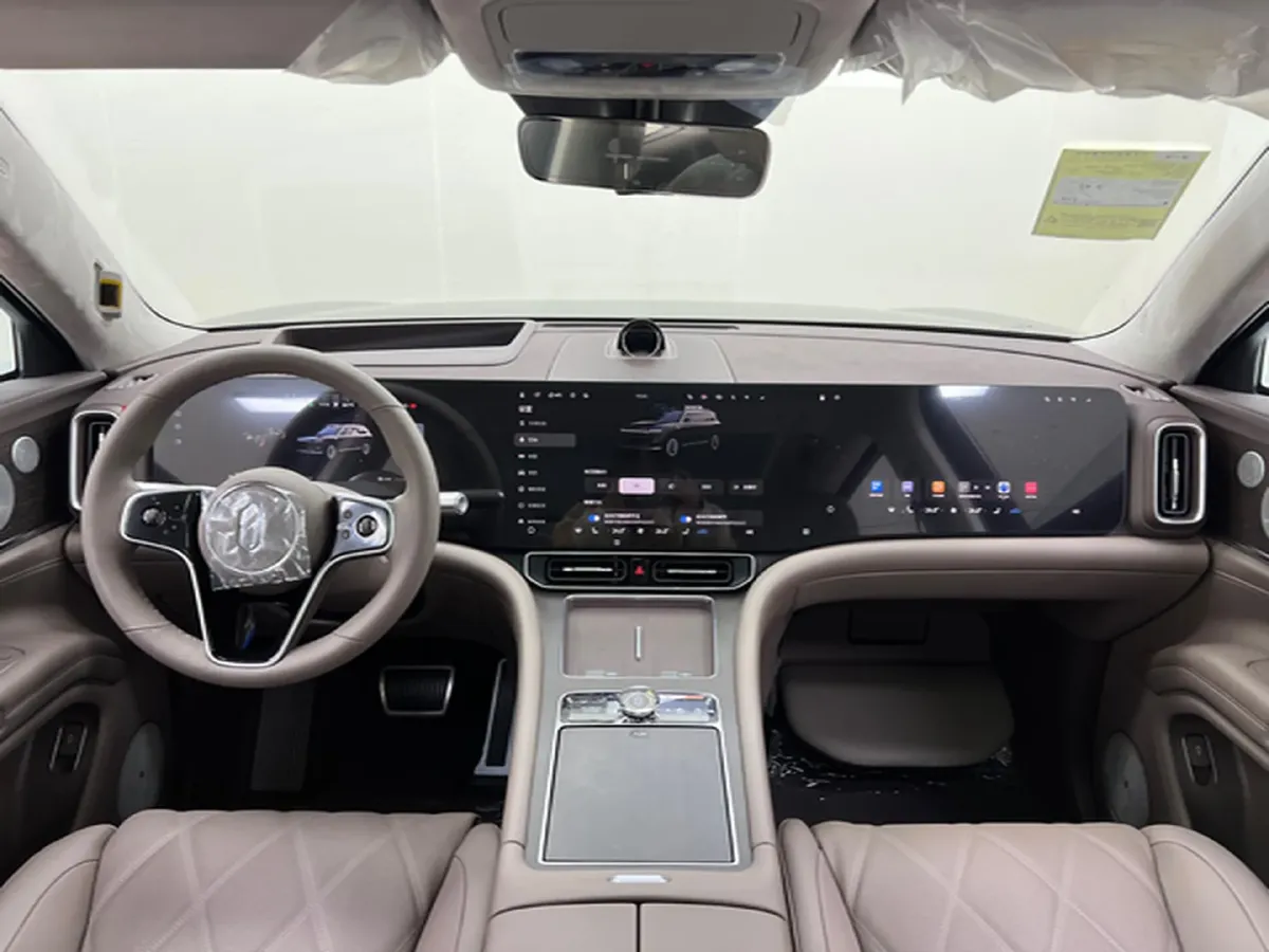 2025 AITO AITO M9 REEV 160HP REEV 52KWH,autocango,china used car exporter,china ev exporter,chinese used car exporter,chinese used ev exporter