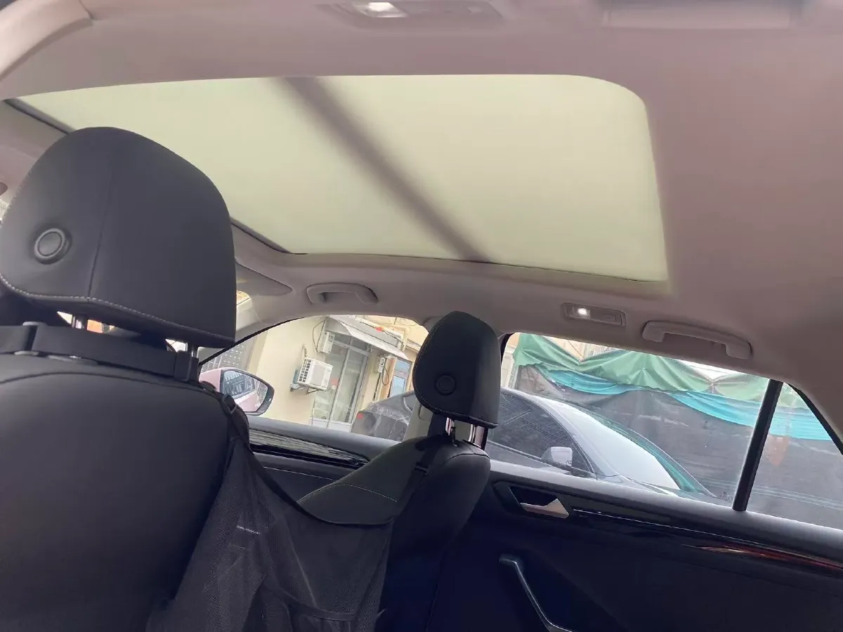 2021 Volkswagen T-Roc 1.4T 150HP L4 7DCT,autocango,china used car exporter,china ev exporter,chinese used car exporter,chinese used ev exporter