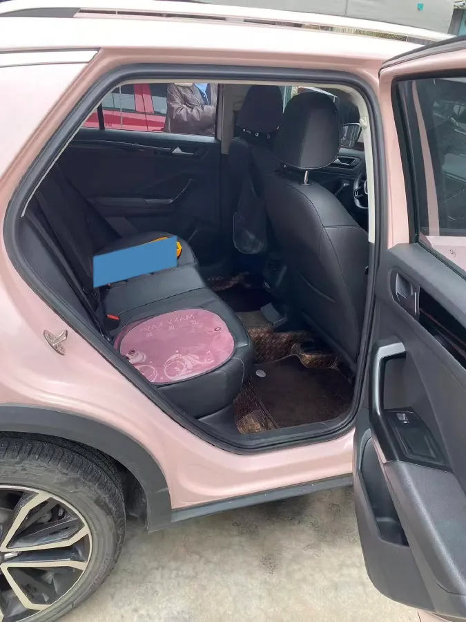 2021 Volkswagen T-Roc 1.4T 150HP L4 7DCT,autocango,china used car exporter,china ev exporter,chinese used car exporter,chinese used ev exporter