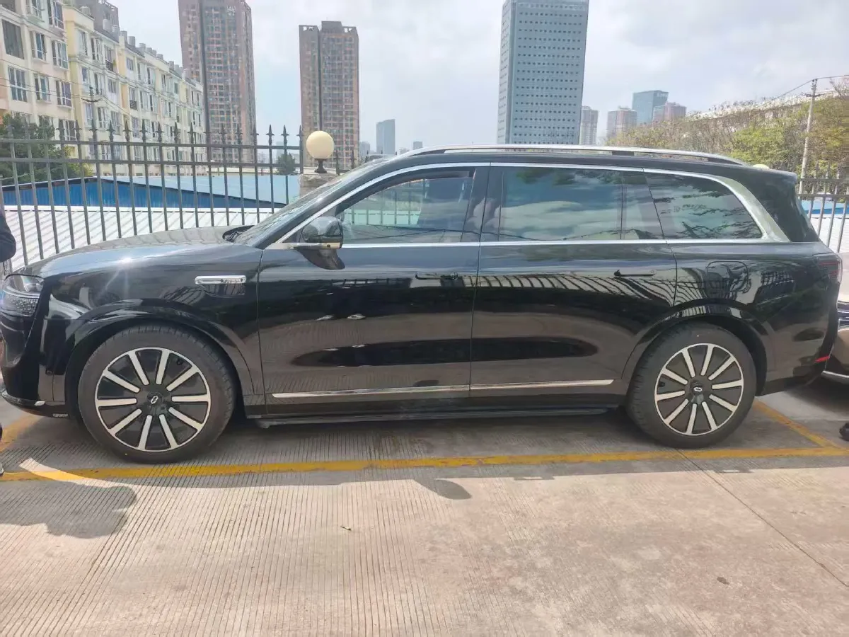 2025 AITO AITO M9 REEV 160HP REEV 52KWH,autocango,china used car exporter,china ev exporter,chinese used car exporter,chinese used ev exporter