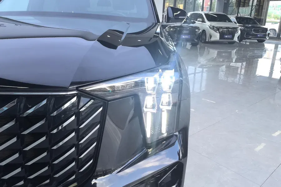 2022 GAC Trumpchi GS8 2.0T 252HP L4 8AT,autocango,china used car exporter,china ev exporter,chinese used car exporter,chinese used ev exporter