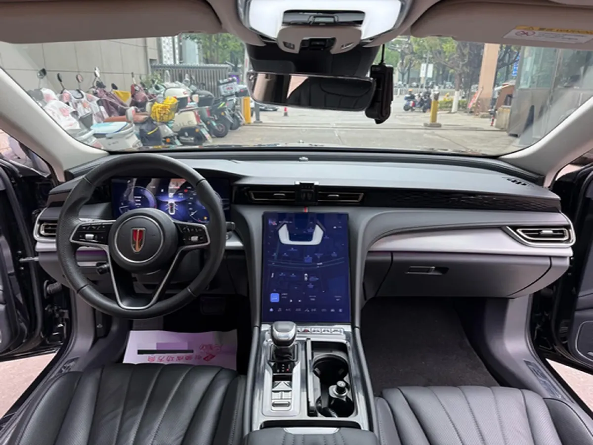 2023 HongQi H5 2.0T 224HP L4 8AT,autocango,china used car exporter,china ev exporter,chinese used car exporter,chinese used ev exporter