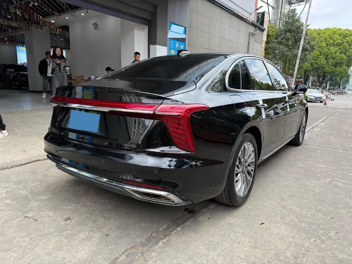 2023 HongQi H5 2.0T 224HP L4 8AT,autocango,china used car exporter,china ev exporter,chinese used car exporter,chinese used ev exporter