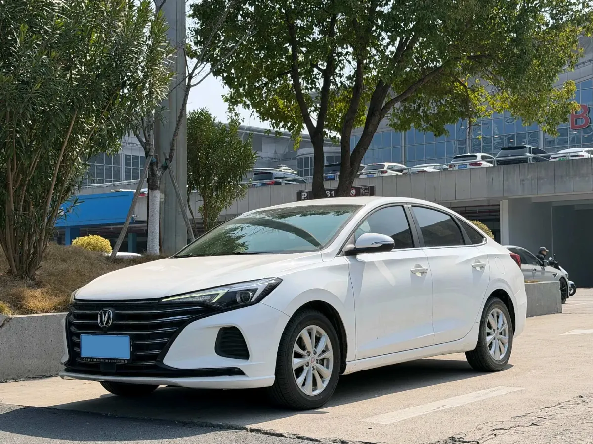 2020 ChangAn Eado 1.6L 128HP L4 5MT,autocango,china used car exporter,china ev exporter,chinese used car exporter,chinese used ev exporter