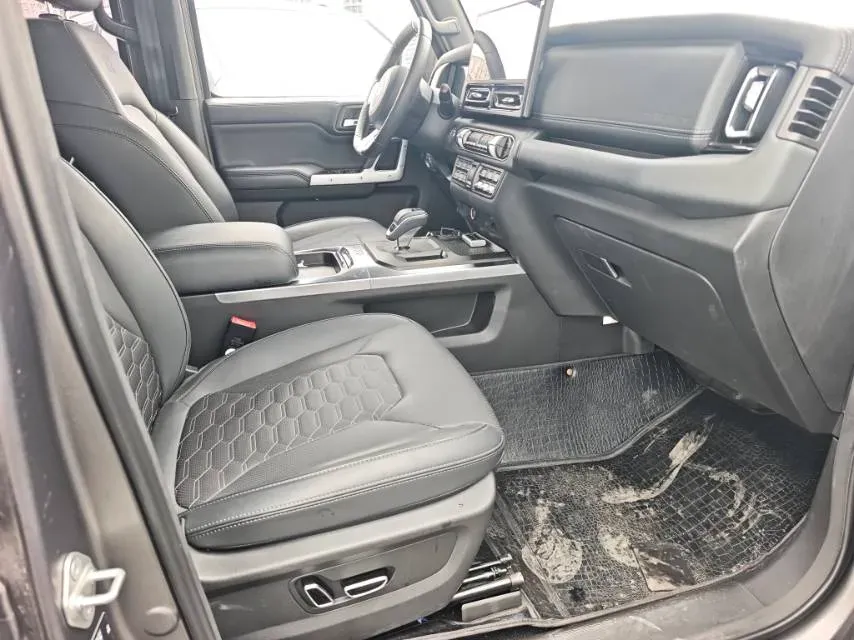 2024 212 212 T01 2.0T 252HP L4 8AT,autocango,china used car exporter,china ev exporter,chinese used car exporter,chinese used ev exporter