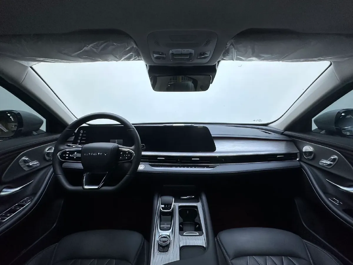 2025 Chery Arrizo 8 1.6T 197HP L4 7DCT,autocango,china used car exporter,china ev exporter,chinese used car exporter,chinese used ev exporter