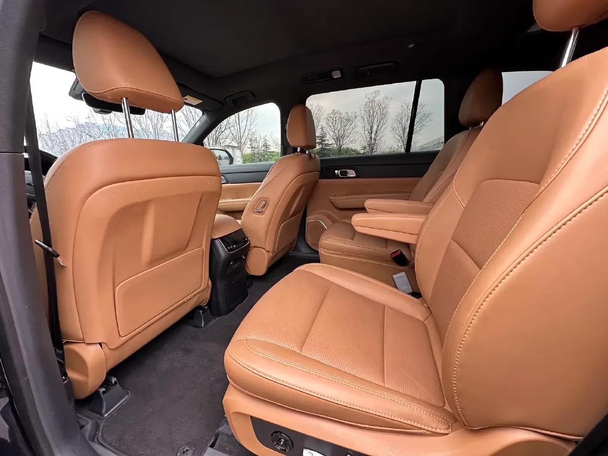 2021 Li ONE Range Extended 131HP REEV 40.5KWH,autocango,china used car exporter,china ev exporter,chinese used car exporter,chinese used ev exporter