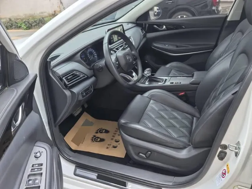 2022 ChangAn Raeton CC 1.5T 188HP L4 7DCT,autocango,china used car exporter,china ev exporter,chinese used car exporter,chinese used ev exporter