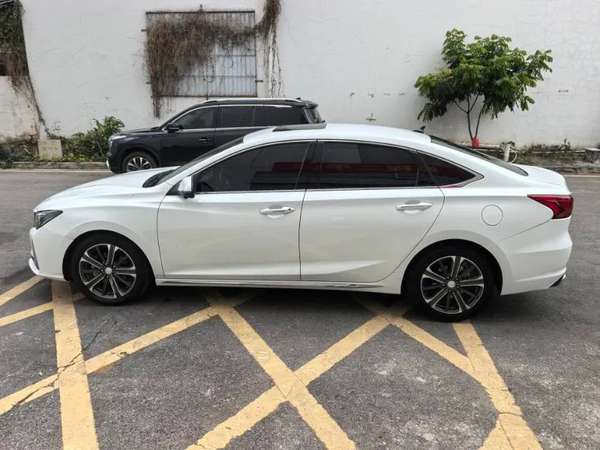 2022 ChangAn Raeton CC 1.5T 188HP L4 7DCT,autocango,china used car exporter,china ev exporter,chinese used car exporter,chinese used ev exporter