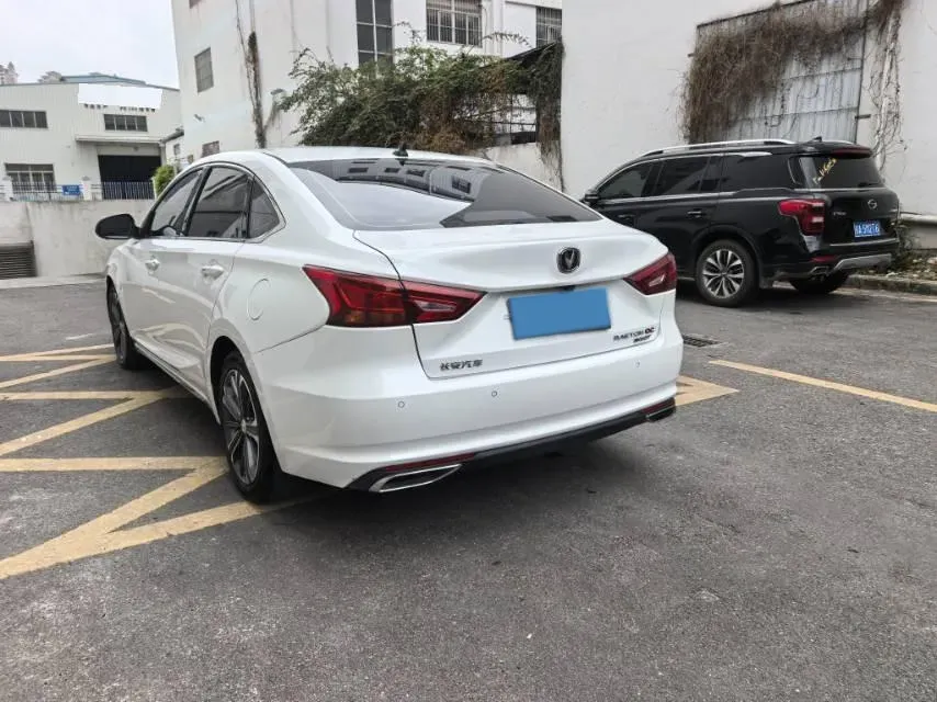 2022 ChangAn Raeton CC 1.5T 188HP L4 7DCT,autocango,china used car exporter,china ev exporter,chinese used car exporter,chinese used ev exporter