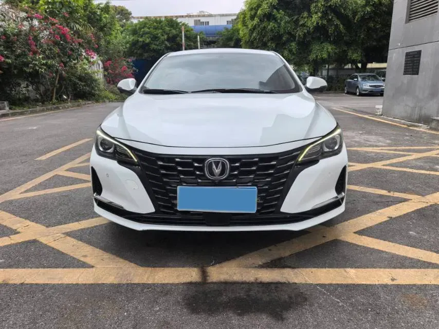 2022 ChangAn Raeton CC 1.5T 188HP L4 7DCT,autocango,china used car exporter,china ev exporter,chinese used car exporter,chinese used ev exporter