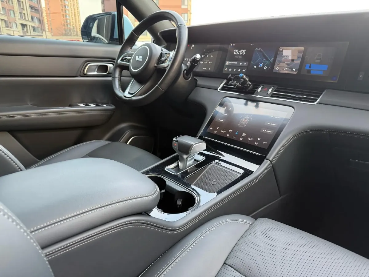 2021 Li ONE Range Extended 131HP REEV 40.5KWH,autocango,china used car exporter,china ev exporter,chinese used car exporter,chinese used ev exporter