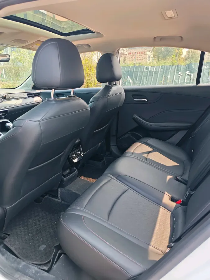 2023 Roewe i5 1.5L 129HP L4 CVT,autocango,china used car exporter,china ev exporter,chinese used car exporter,chinese used ev exporter