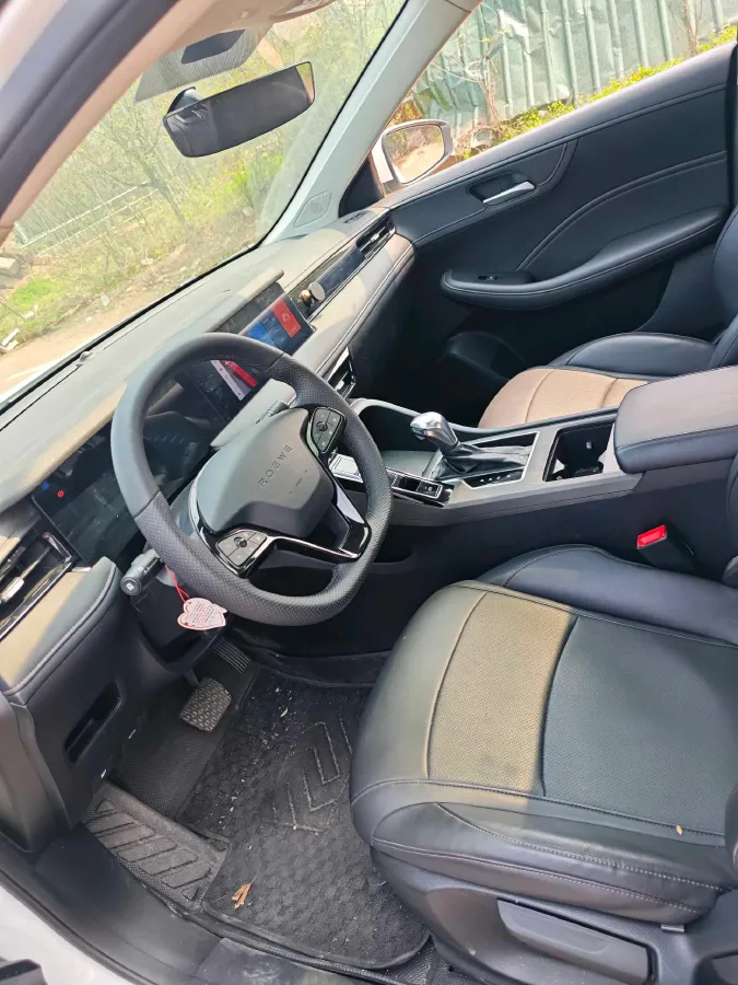 2023 Roewe i5 1.5L 129HP L4 CVT,autocango,china used car exporter,china ev exporter,chinese used car exporter,chinese used ev exporter