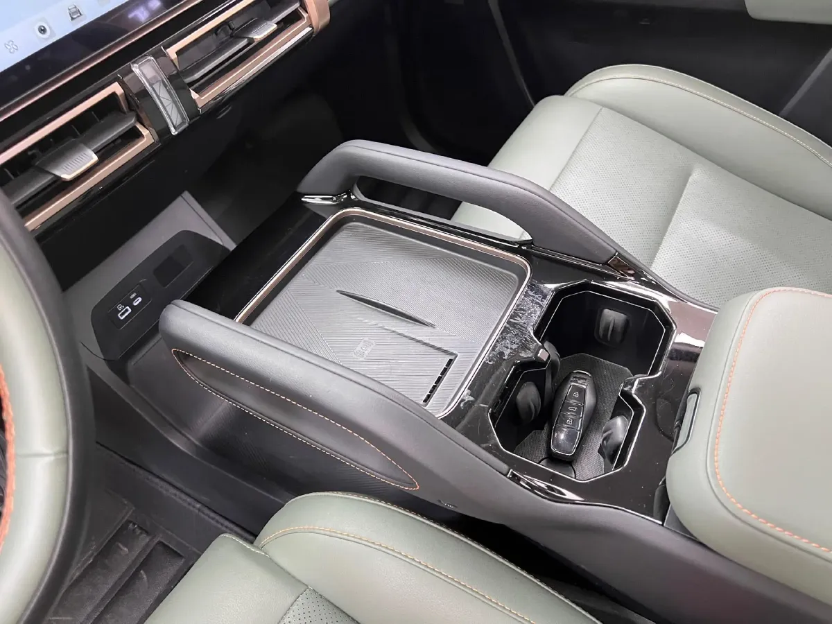 2024 iCAR iCAR 03 BEV 50.63KWH,autocango,china used car exporter,china ev exporter,chinese used car exporter,chinese used ev exporter