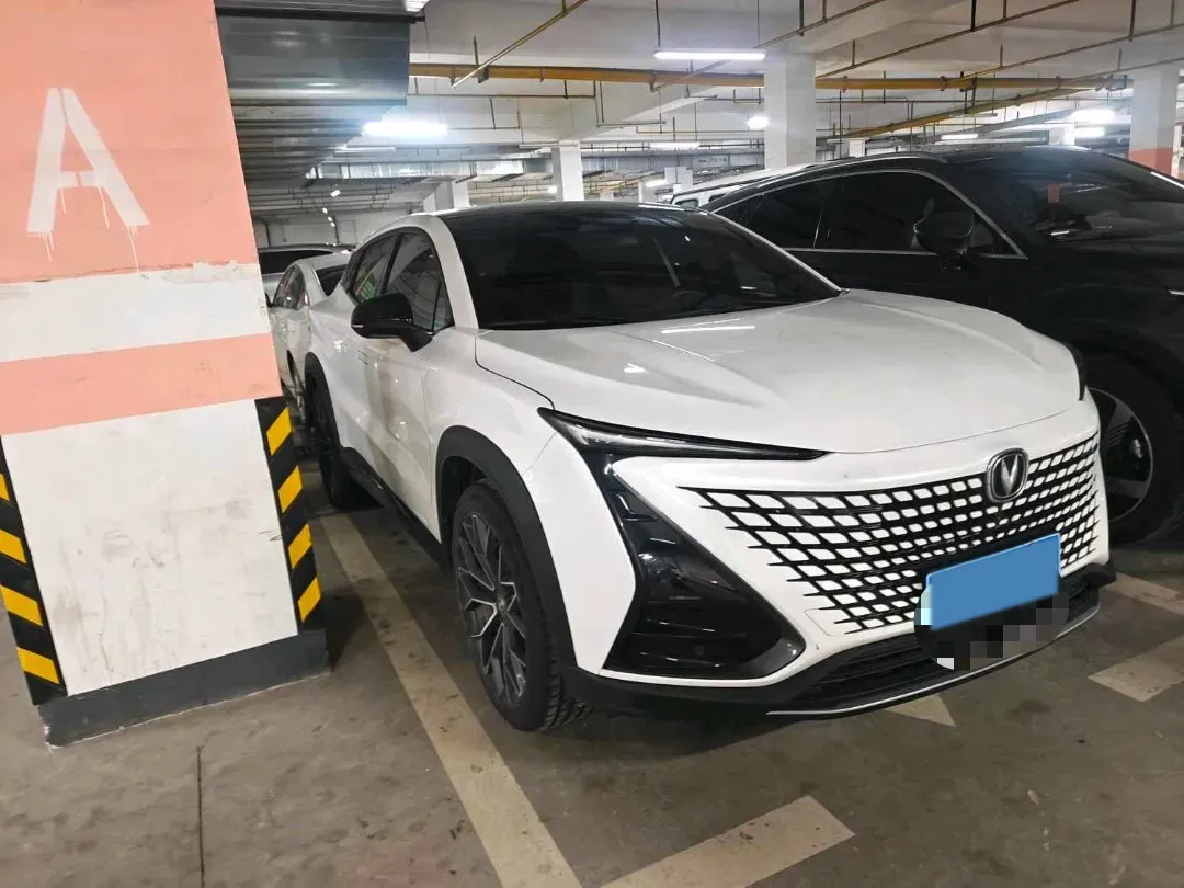 2022 ChangAn UNI-T 1.5T 188HP L4 7DCT,autocango,china used car exporter,china ev exporter,chinese used car exporter,chinese used ev exporter