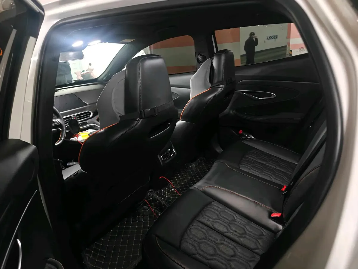 2022 ChangAn UNI-T 1.5T 188HP L4 7DCT,autocango,china used car exporter,china ev exporter,chinese used car exporter,chinese used ev exporter