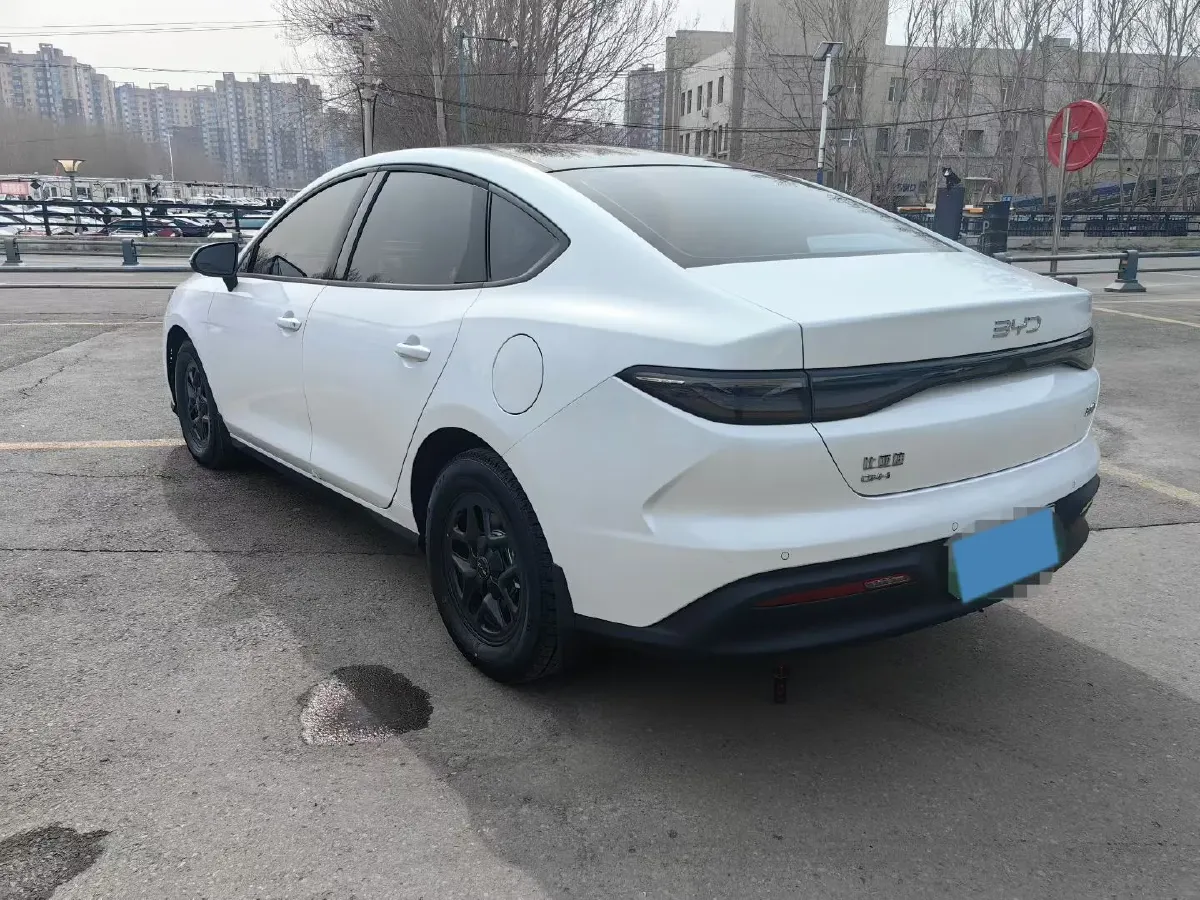 2025 BYD Seal05 DM-i 1.5L 101HP L4 E-CVT PHEV 7.68KWH,autocango,china used car exporter,china ev exporter,chinese used car exporter,chinese used ev exporter