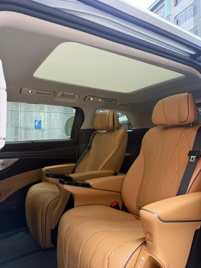 2024 Denza D9 1.5T 139HP L4 E-CVT PHEV 40KWH,autocango,china used car exporter,china ev exporter,chinese used car exporter,chinese used ev exporter