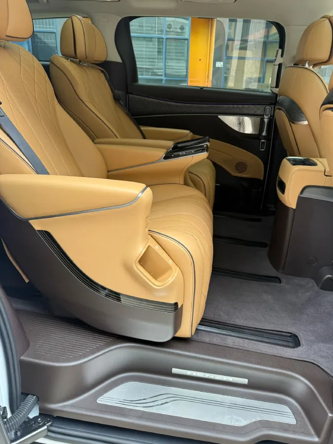 2024 Denza D9 1.5T 139HP L4 E-CVT PHEV 40KWH,autocango,china used car exporter,china ev exporter,chinese used car exporter,chinese used ev exporter