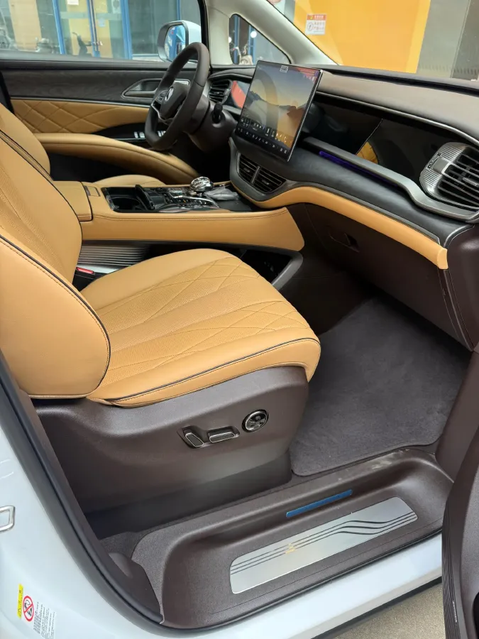 2024 Denza D9 1.5T 139HP L4 E-CVT PHEV 40KWH,autocango,china used car exporter,china ev exporter,chinese used car exporter,chinese used ev exporter