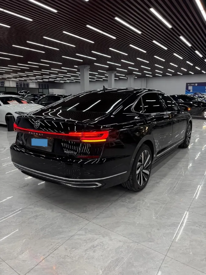 2025 Volkswagen Passat 2.0T 220HP L4 7DCT,autocango,china used car exporter,china ev exporter,chinese used car exporter,chinese used ev exporter