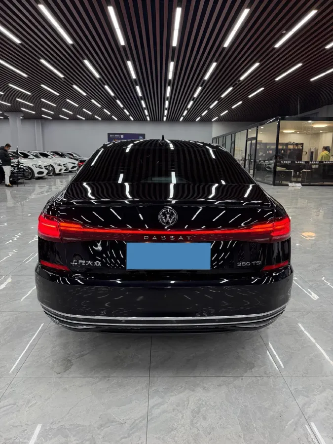 2025 Volkswagen Passat 2.0T 220HP L4 7DCT,autocango,china used car exporter,china ev exporter,chinese used car exporter,chinese used ev exporter